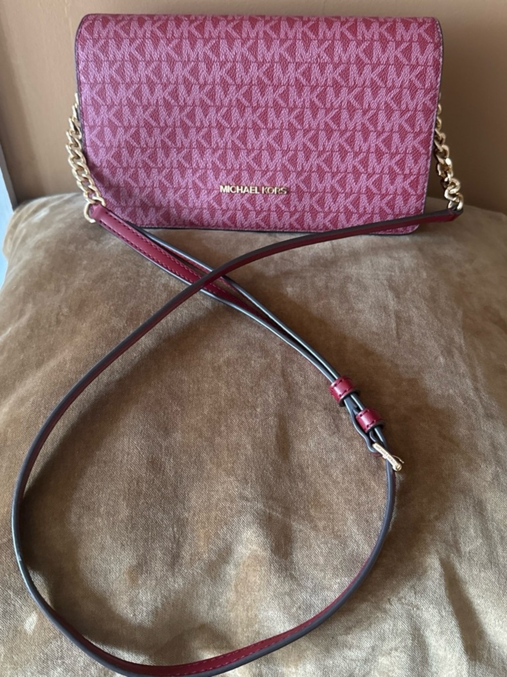 Michael Kors Rose Pink Signature Crossbody with Gold Chain
